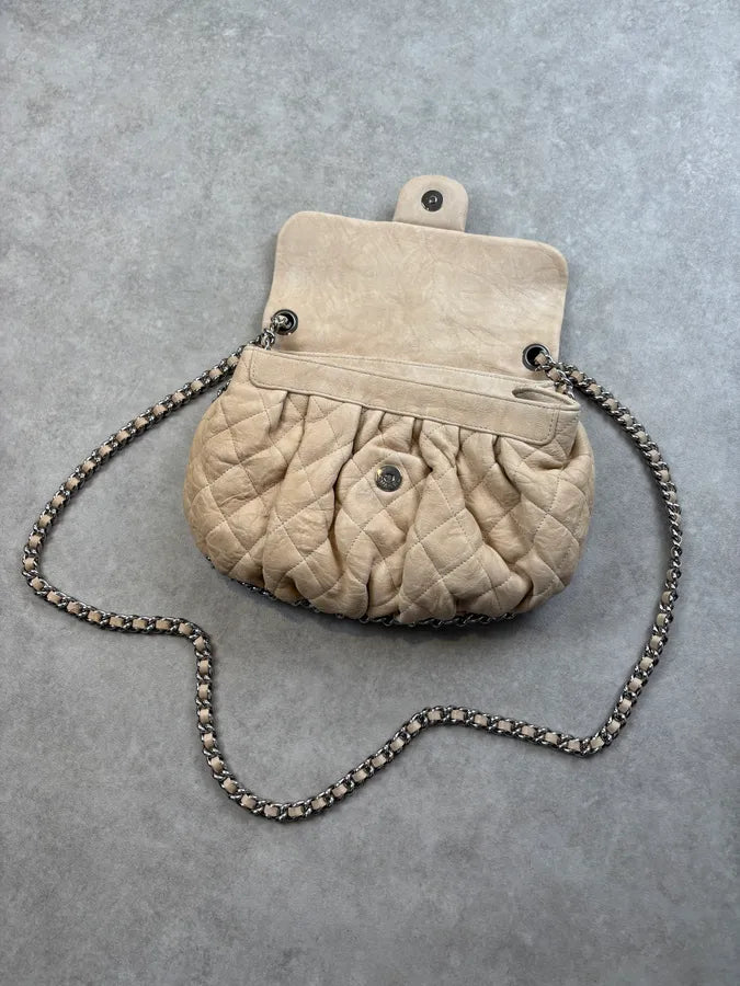 Chanel Beige Quilted Chain Shoulder Bag SzhlZuO 9