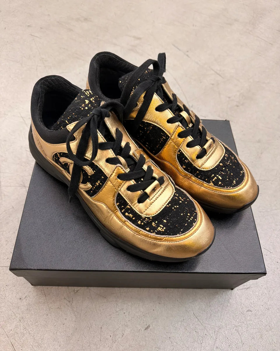 Chanel Black and Gold Sneakers tstVzcU 1