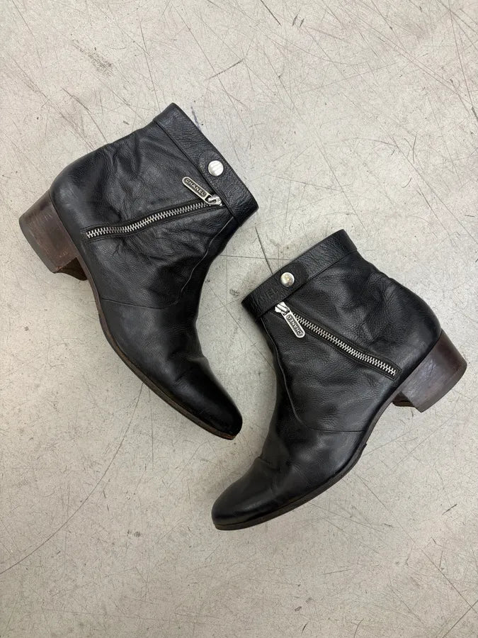 Chanel Black Leather Side Zip Boots YVoagOB 4