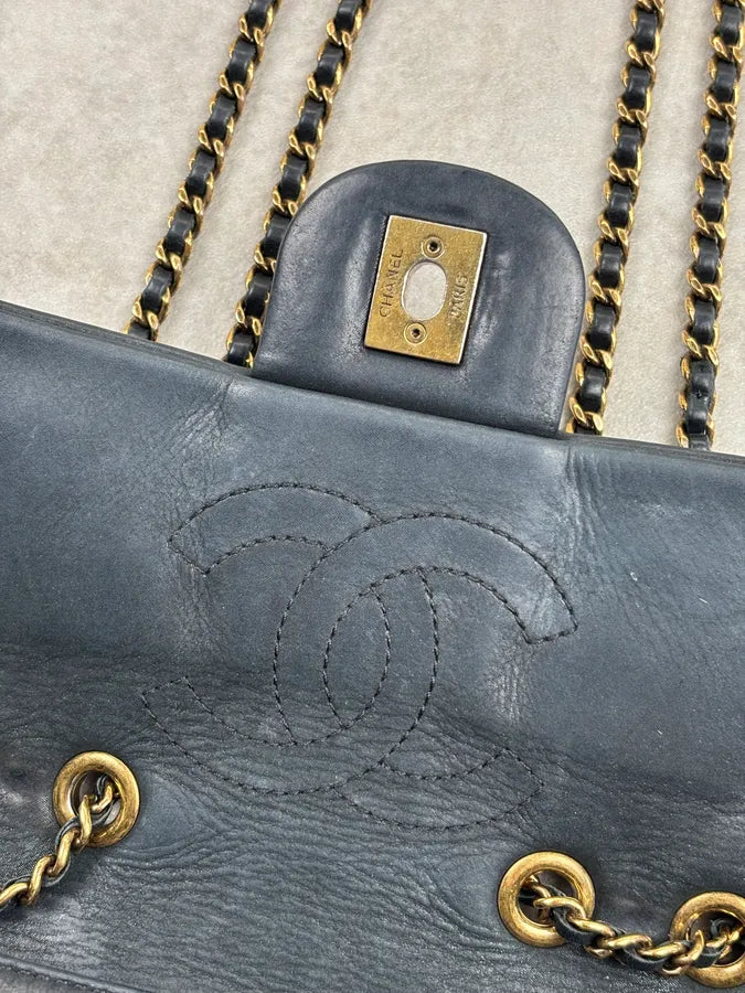 Chanel Black Quilted CC Chain Shoulder Bag  FbDPSiY 10