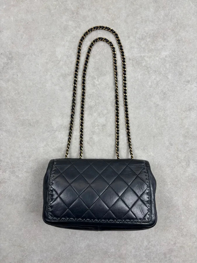 Chanel Black Quilted CC Chain Shoulder Bag  FbDPSiY 14