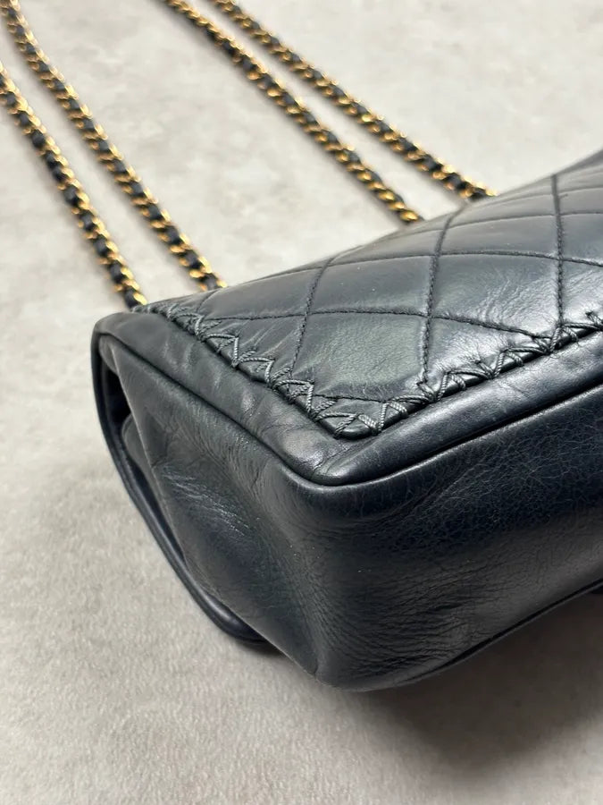 Chanel Black Quilted CC Chain Shoulder Bag  FbDPSiY 15