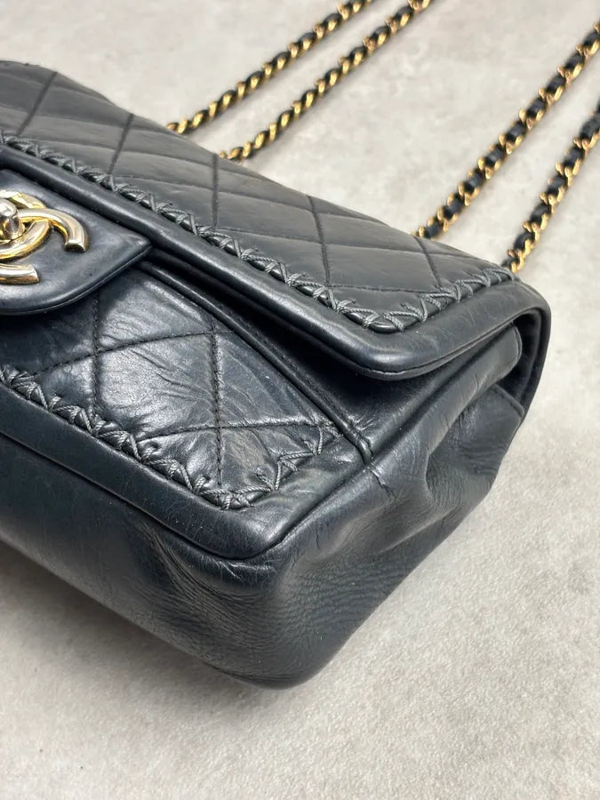 Chanel Black Quilted CC Chain Shoulder Bag  FbDPSiY 6