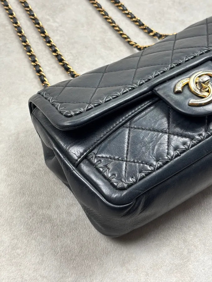 Chanel Black Quilted CC Chain Shoulder Bag  FbDPSiY 7