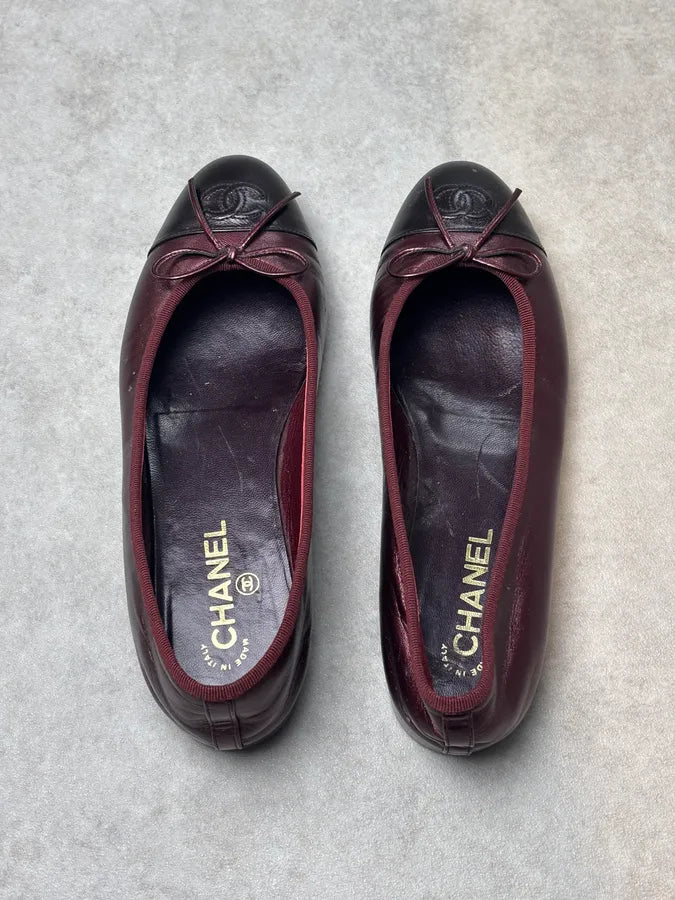 Chanel Bordeaux Leather Logo Ballet Flats cAiJWRE 3