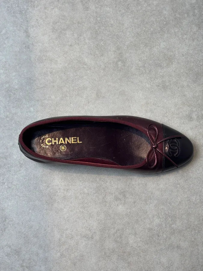 Chanel Bordeaux Leather Logo Ballet Flats cAiJWRE 9