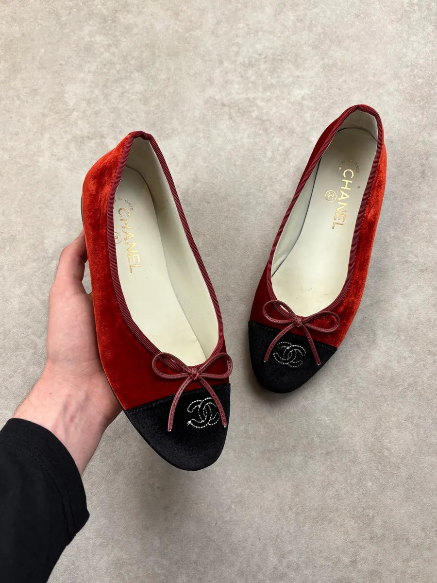 Chanel Bordeaux Velvet Ballet CC Flats EUrGiWE 0