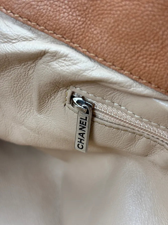 AW2006 Chanel Beige East Leather Bag gsRGtvm 21