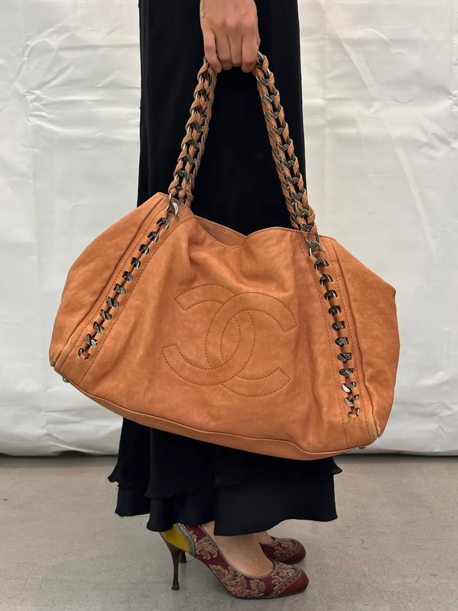 AW2006 Chanel Beige East Leather Bag gsRGtvm 1