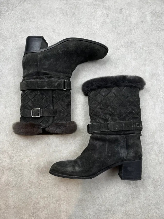 Chanel Black Suede Quilted Effect Fur Suede Boots QDqOGLo 1