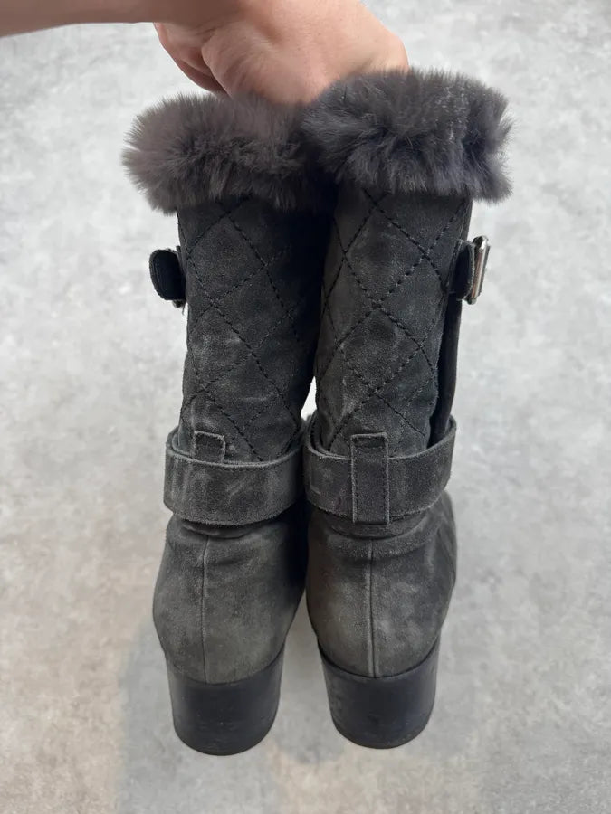 Chanel Black Suede Quilted Effect Fur Suede Boots QDqOGLo 6