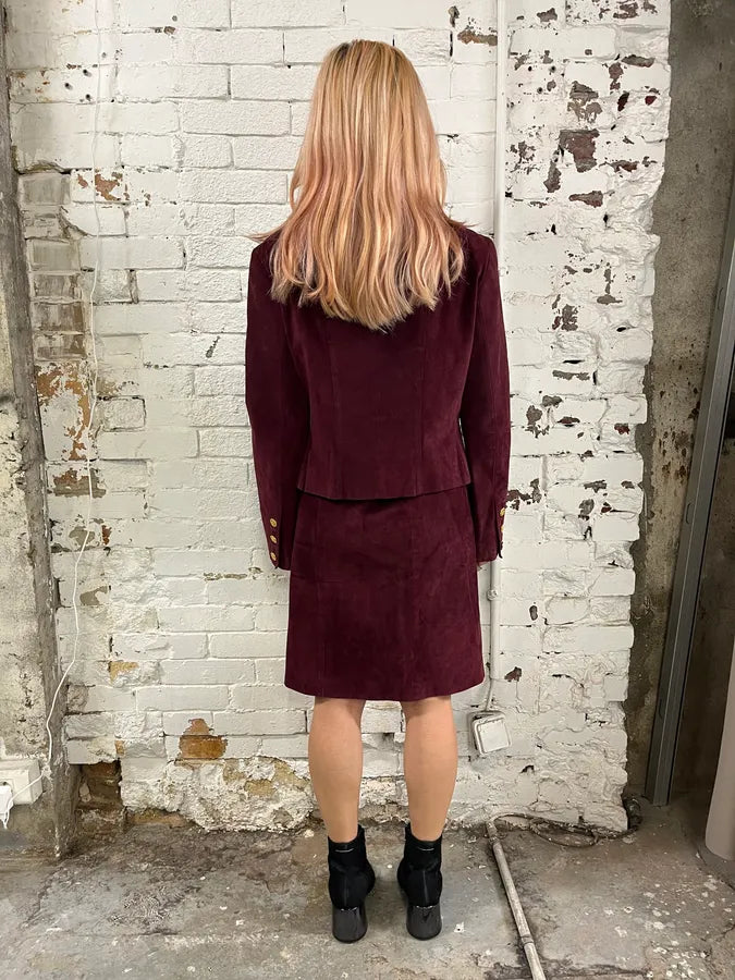 Chanel Double Breasted Bordeaux Suede Jacket & Skirt Set zZrqKJa 1