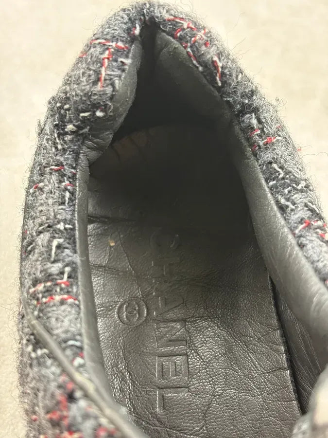 Chanel Grey & Burgundy Tweed Hybrid Sneakers iFJdFZX 10
