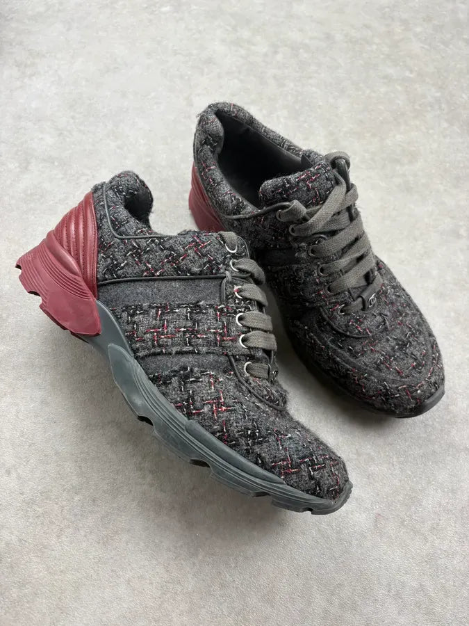 Chanel Grey & Burgundy Tweed Hybrid Sneakers iFJdFZX 4