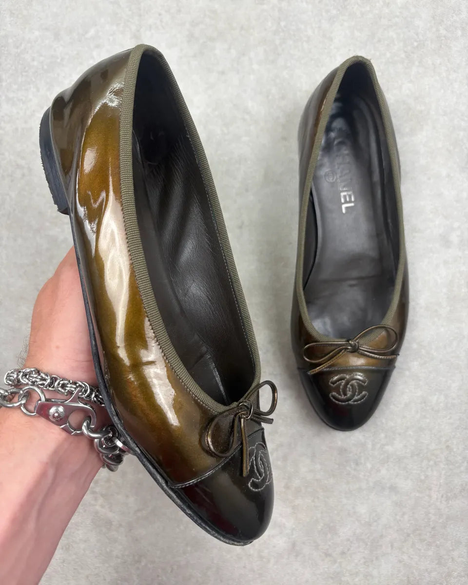 Chanel Metallic Brown Leather CC Logo Ballet Flats ryfvhdK 0