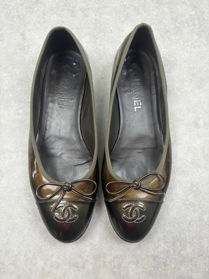 Chanel Metallic Brown Leather CC Logo Ballet Flats ryfvhdK 1