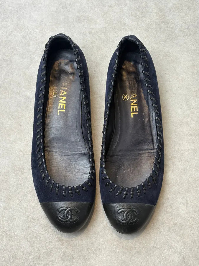 Chanel Navy Suede CC Logo Ballet Flats qAbYHkJ 1