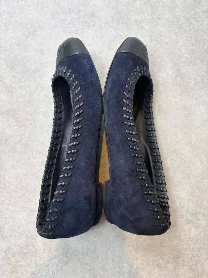 Chanel Navy Suede CC Logo Ballet Flats qAbYHkJ 4