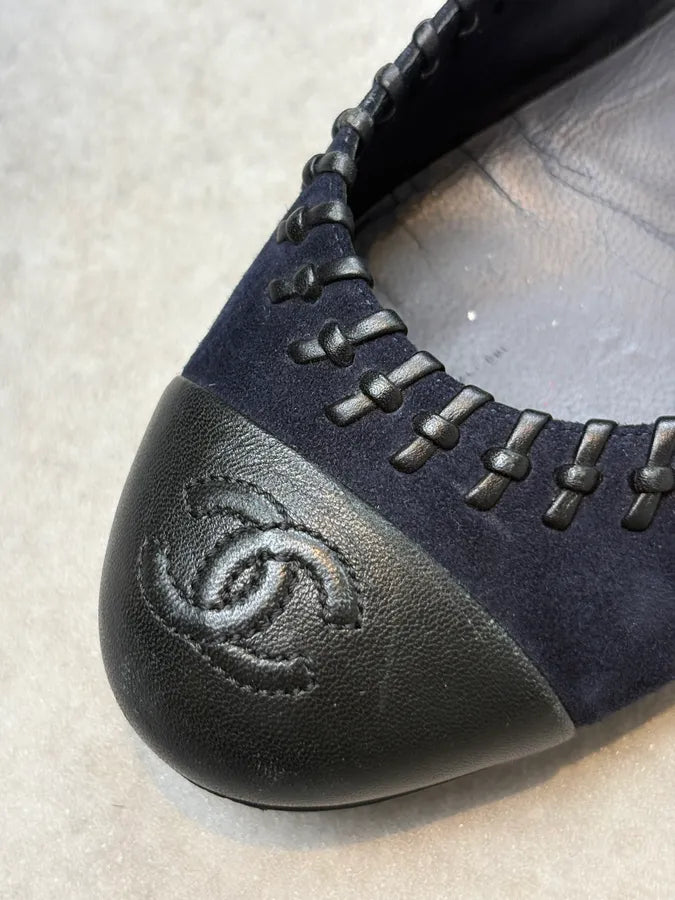 Chanel Navy Suede CC Logo Ballet Flats qAbYHkJ 5