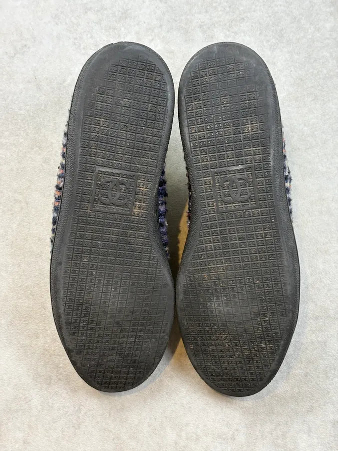 Chanel Navy Tweed Logo Low-Top Sneakers HNAlULl 6