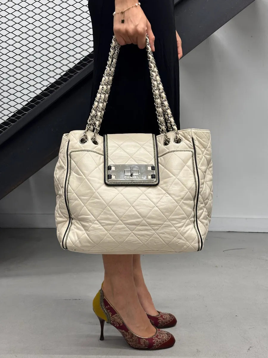 Chanel Quilted Beige Leather Business Affinity Bag TFXTges 0