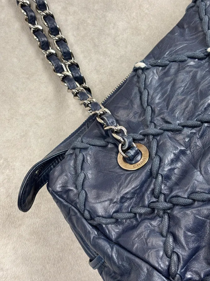 Chanel Navy Quilted Interlocking Woven Leather Large Tote Chain Bag dczoBlh 17