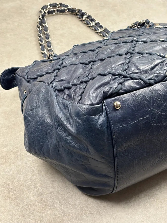Chanel Navy Quilted Interlocking Woven Leather Large Tote Chain Bag dczoBlh 18