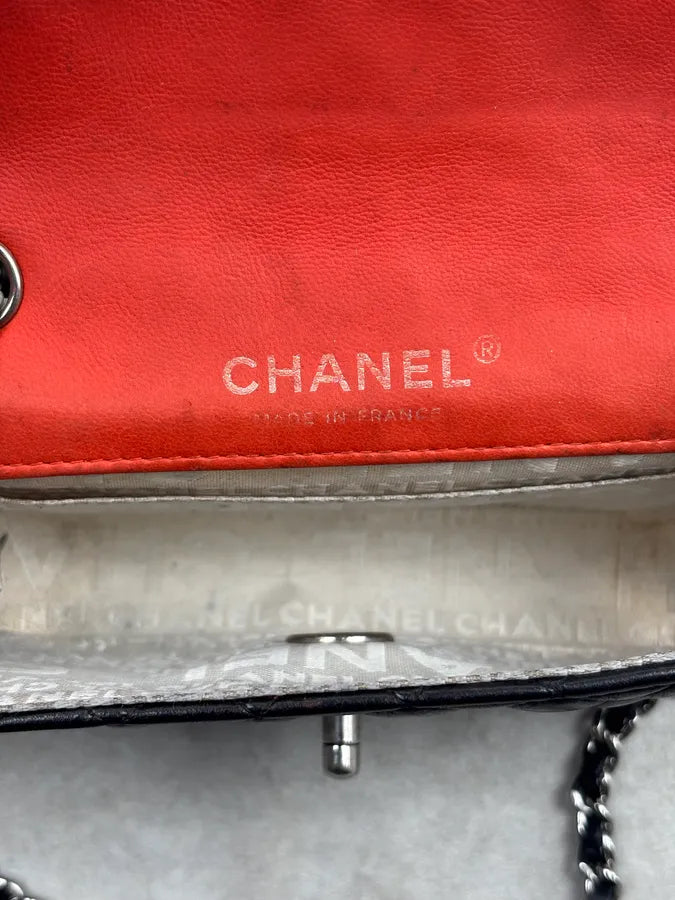 Chanel Mini Classic Timeless on Chain Black Leather Bag vRPzCRp 15