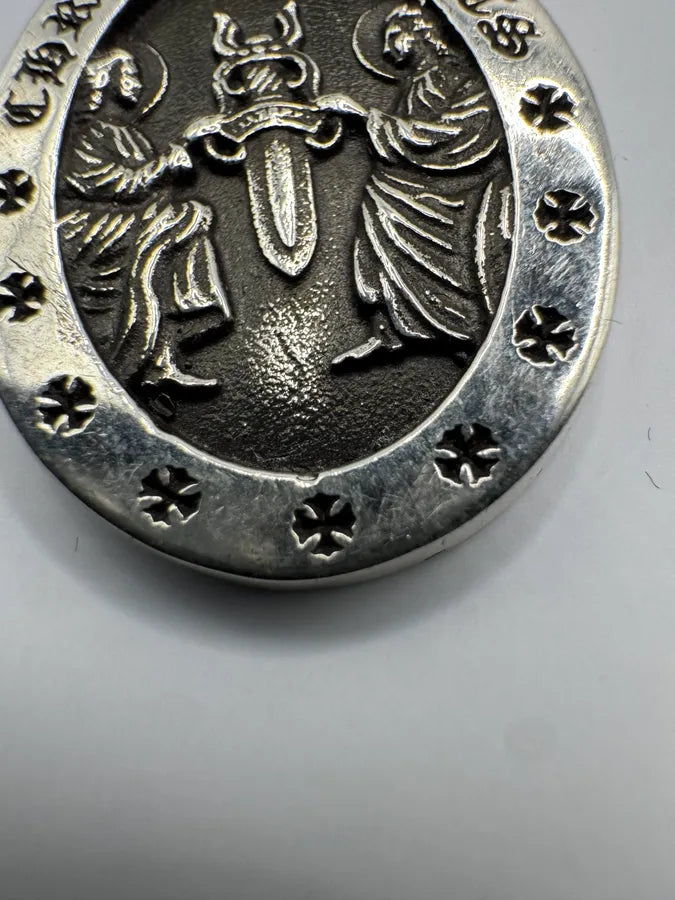 Chrome Hearts Angel Medaillon Oval Silver Pendant kaSWJLV 6