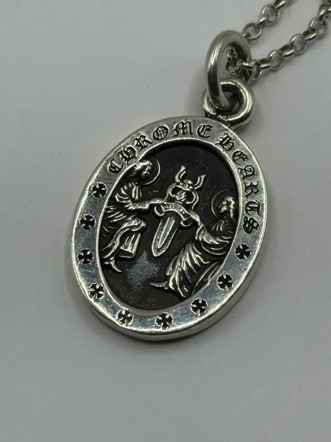 Chrome Hearts Angel Medaillon Oval Silver Pendant RkDhbof 2
