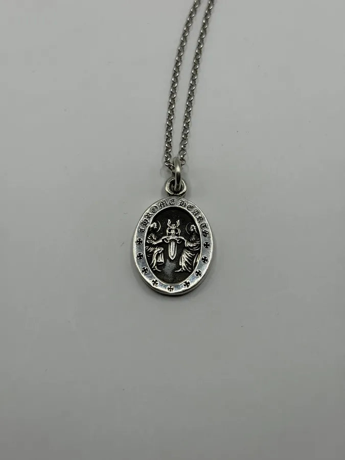 Chrome Hearts Angel Medaillon Oval Silver Pendant RkDhbof 4