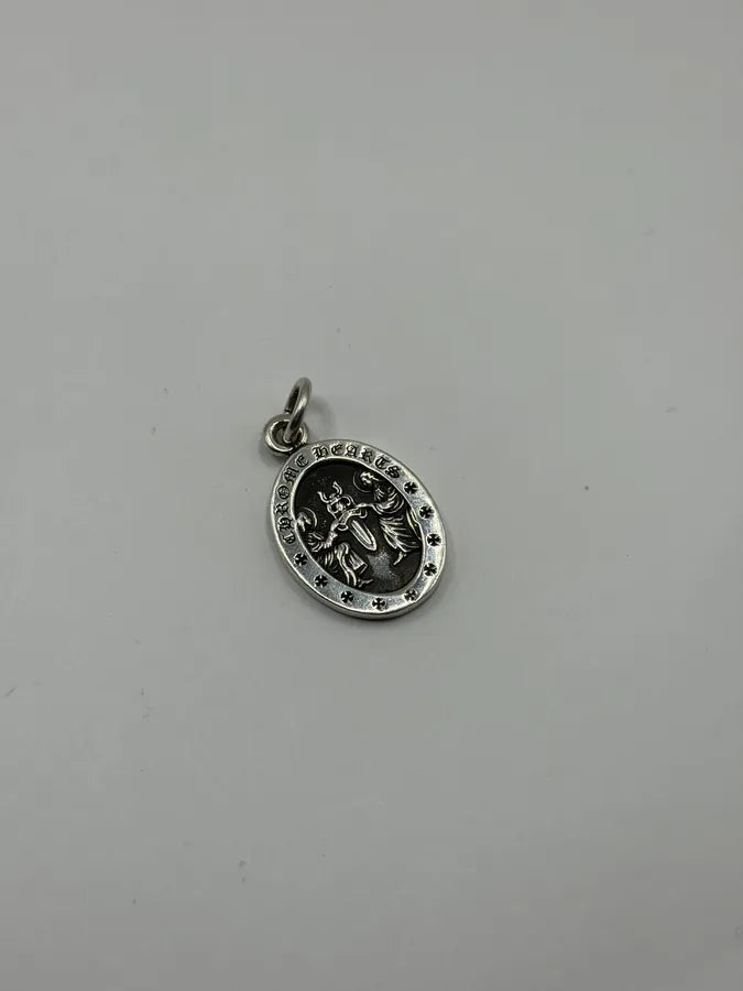 Chrome Hearts Angel Medaillon Oval Silver Pendant RkDhbof 7