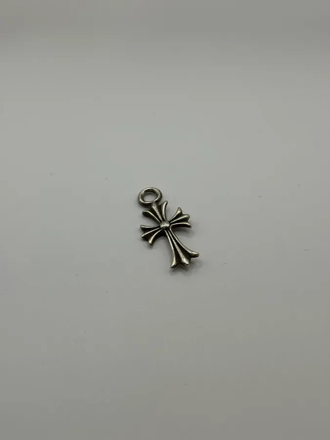 Chrome Hearts Cross Silver Pendant MJmgveT 2