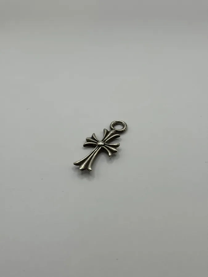 Chrome Hearts Cross Silver Pendant MJmgveT 4