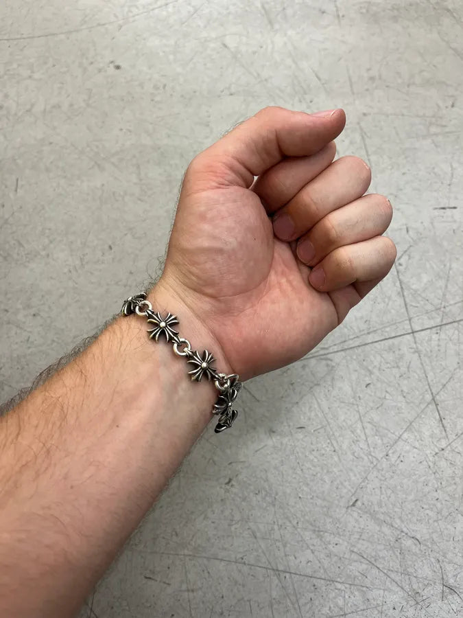Chrome Hearts Cut Out Plus Silver Bracelet FLgqccF 2