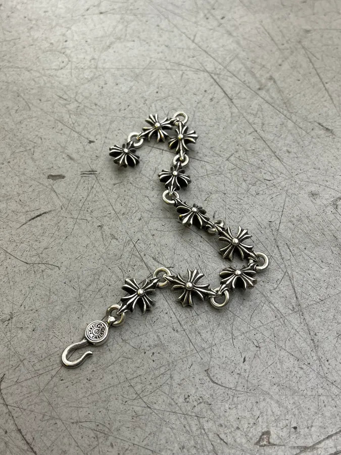 Chrome Hearts Cut Out Plus Silver Bracelet FLgqccF 4