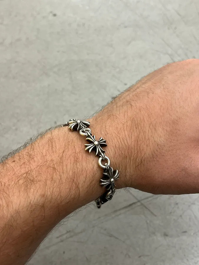 Chrome Hearts Cut Out Plus Silver Bracelet FLgqccF 3