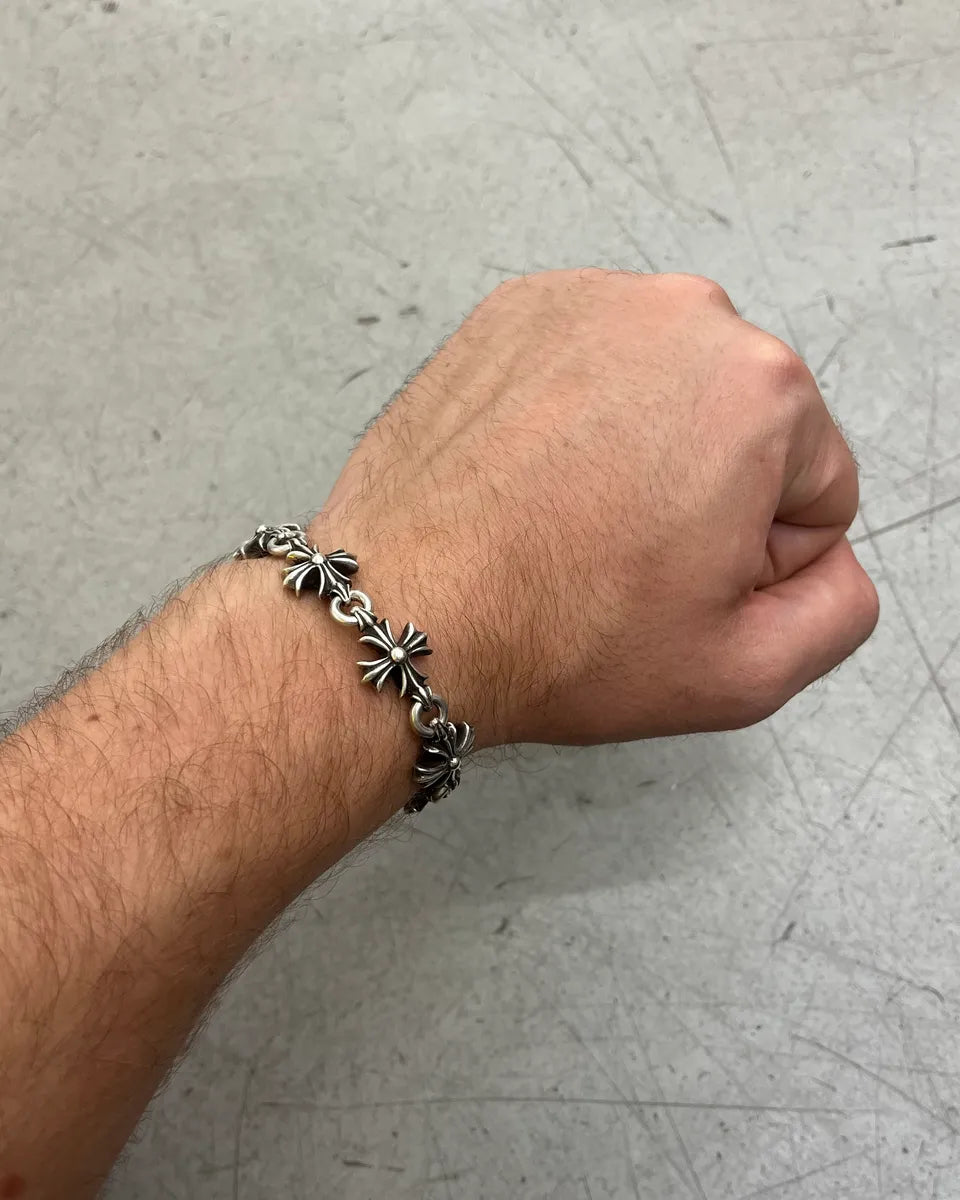 Chrome Hearts Cut Out Plus Silver Bracelet FLgqccF 1
