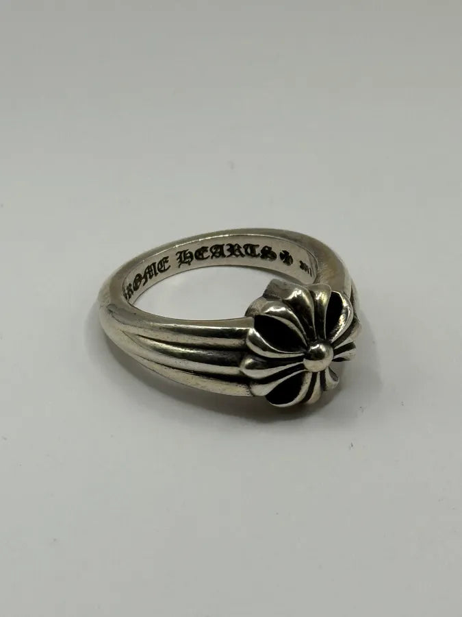 Chrome Hearts Small Cut Out Plus 10 Silver Ring OPnSNPI 0