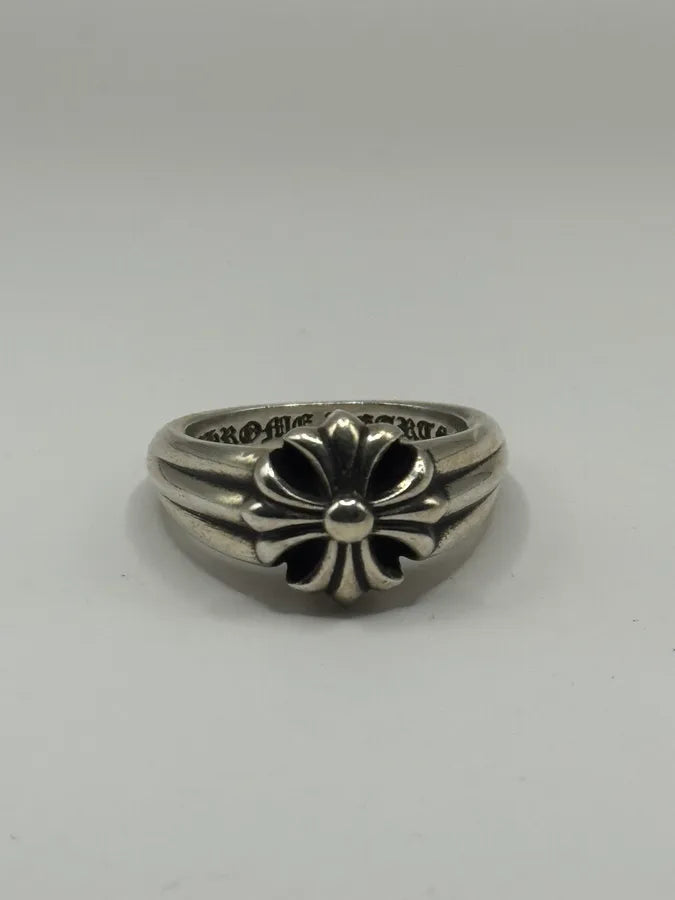 Chrome Hearts Small Cut Out Plus 10 Silver Ring OPnSNPI 5