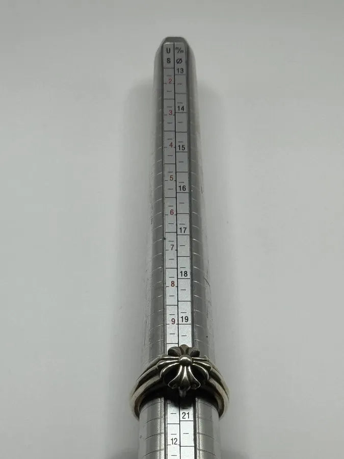 Chrome Hearts Small Cut Out Plus 10 Silver Ring OPnSNPI 6