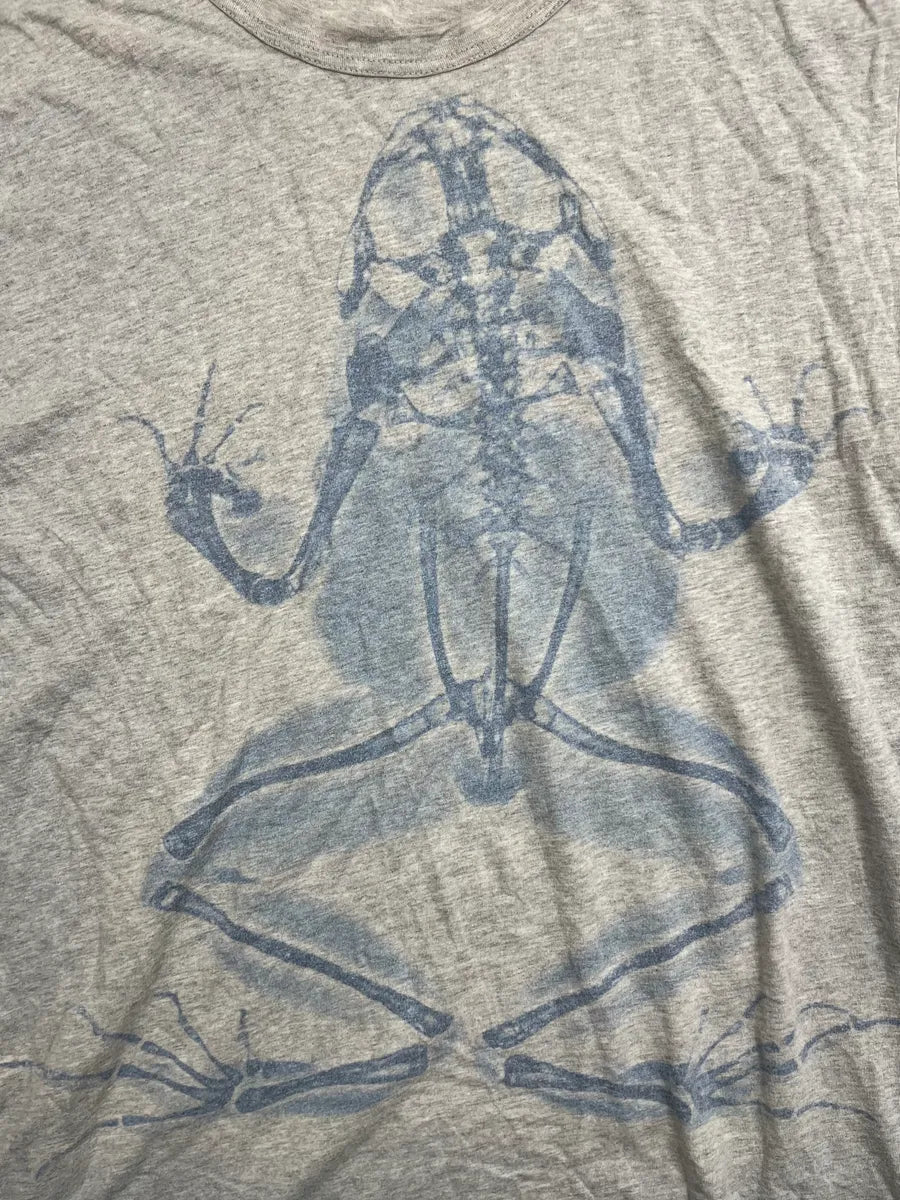 AW2009 Comme des Garçons Beige X-Ray Frog Graphic T-Shirt edFWhmX 7