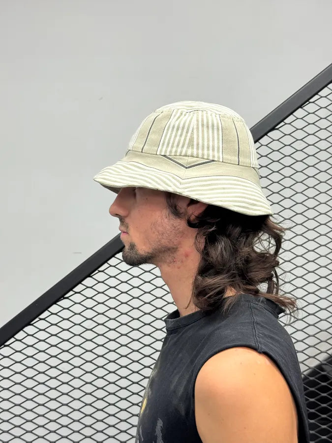 Comme des Garçons Beige Striped Bucket Hat vKSWqeZ 1
