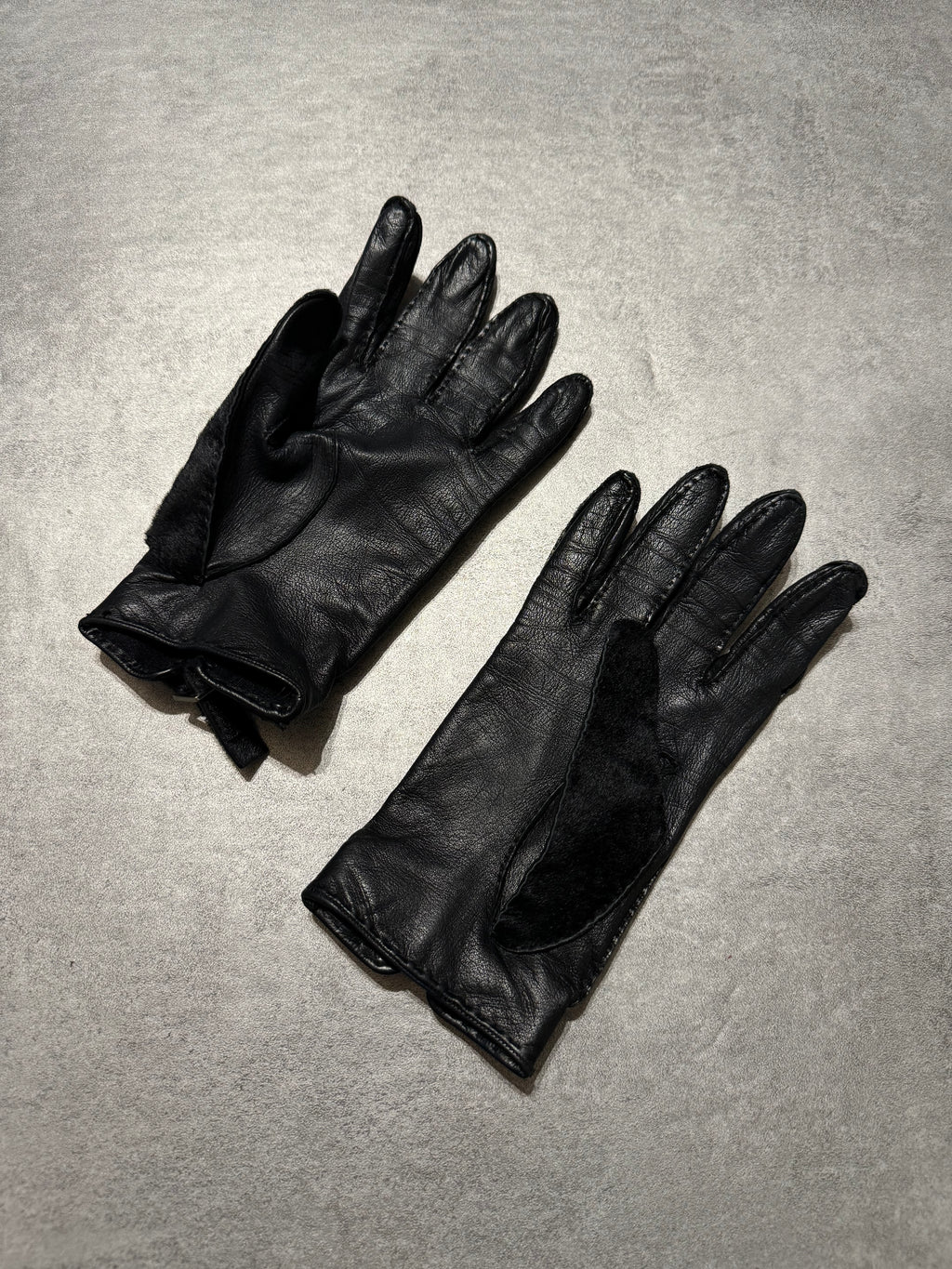 2000s Prada Black Pony Hair Leather Gloves (OS) - 3