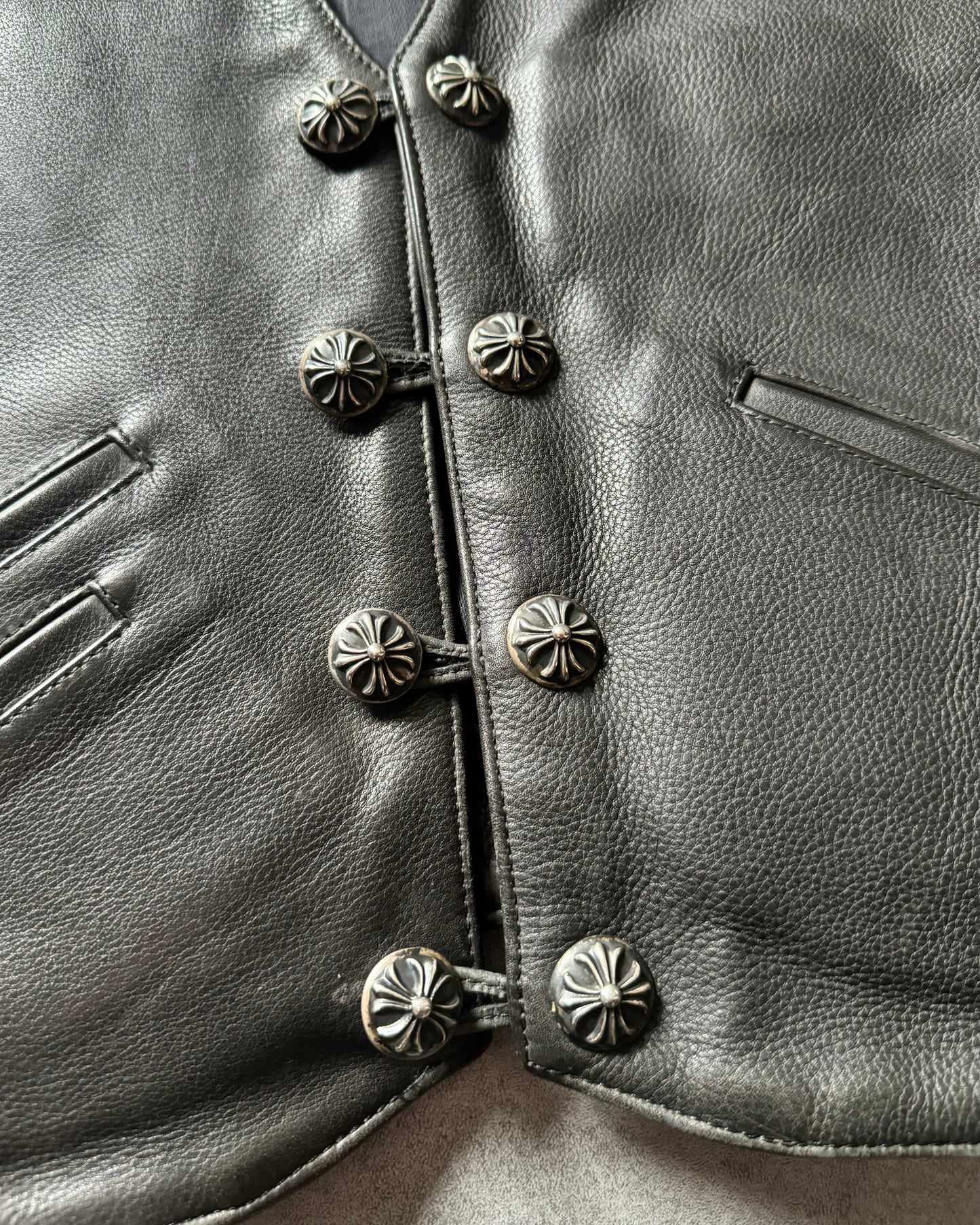 2000s Chrome Hearts Black Leather Sleeveless Biker Jacket (S) - 7