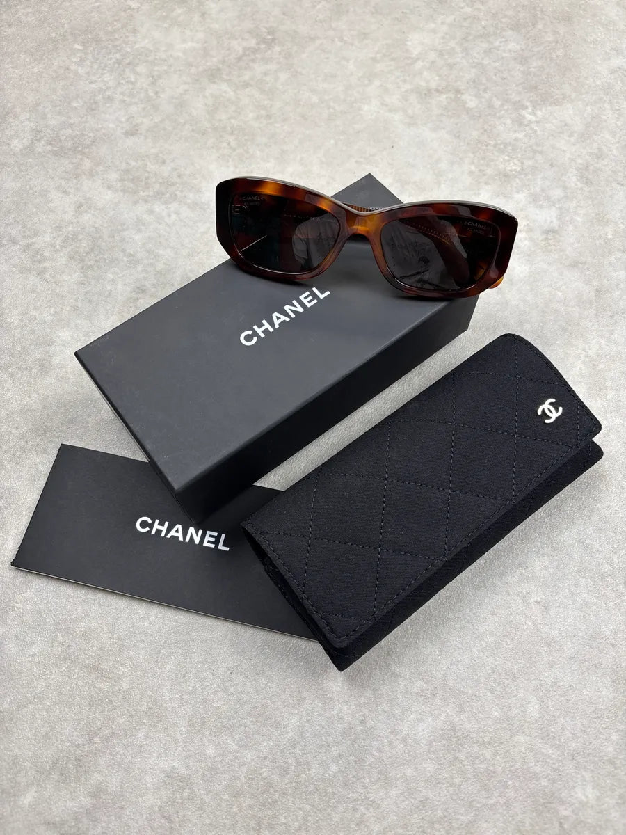 Chanel Brown Acetate Logo Sunglasses dKVfZYkp 3
