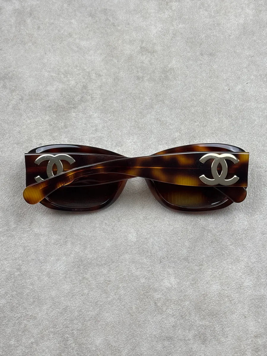 Chanel Brown Acetate Logo Sunglasses dKVfZYkp 7