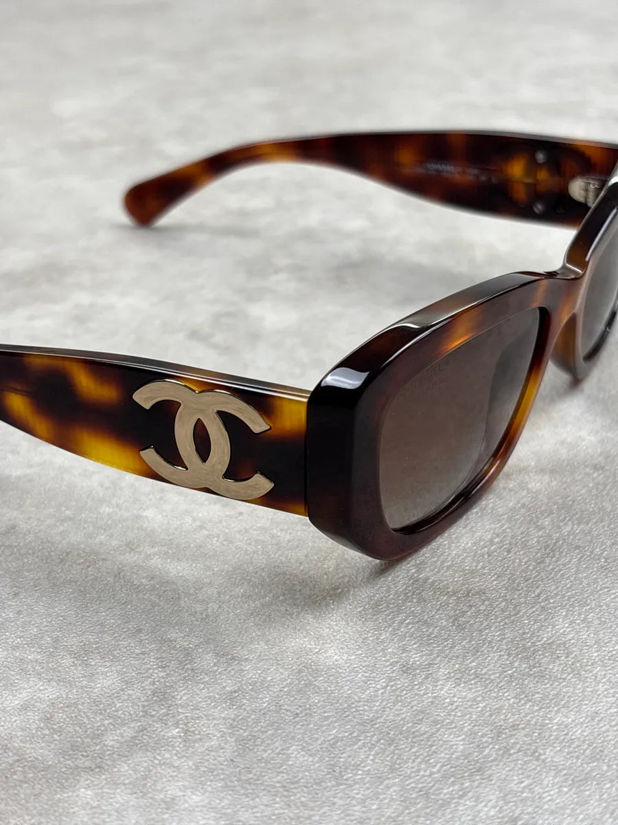 Chanel Brown Acetate Logo Sunglasses dKVfZYkp 8