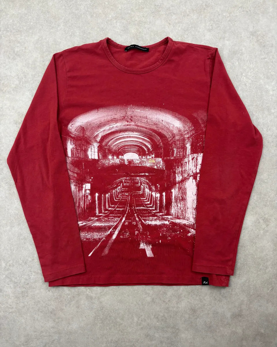 Daniele Alessandrini Red Train Graphic Perspective Longsleeve DOYnPmp 0