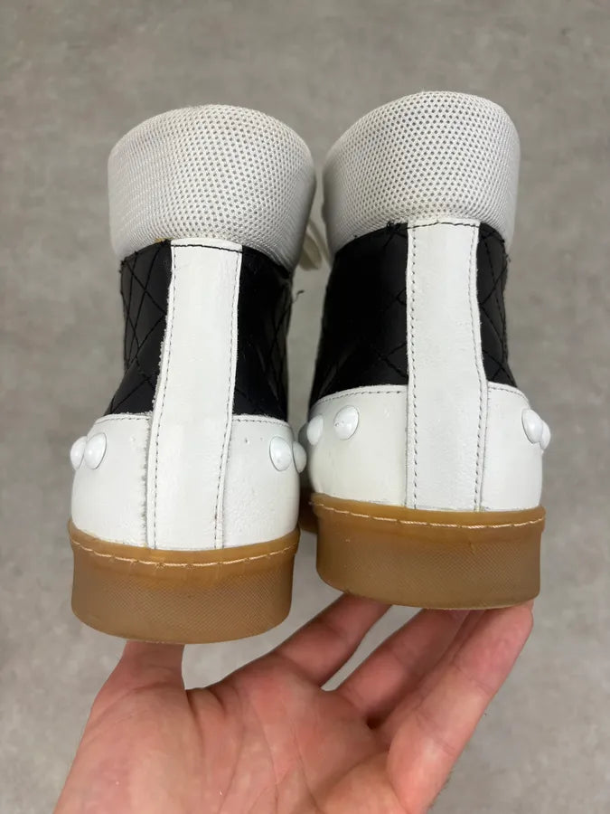 2000s John Galliano White & Black Leather Studded High Sneakers VgihClY 5